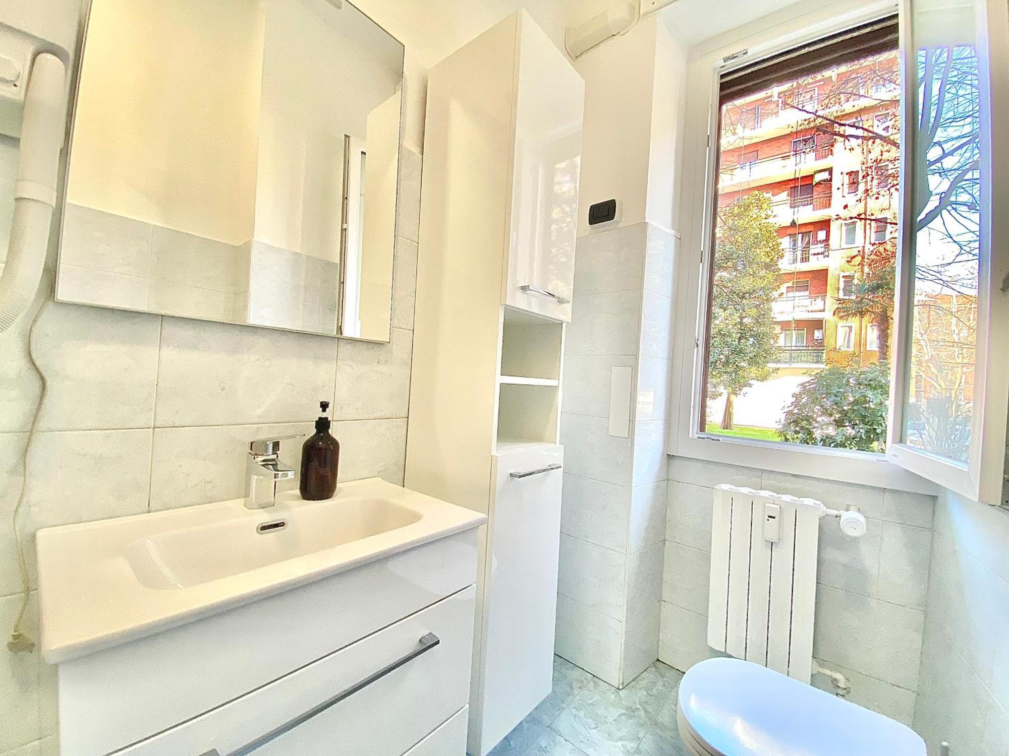 Apartament Navigli Style, Tra Metropolitana Famagosta, Comfort E Modernita Mediolan Zewnętrze zdjęcie