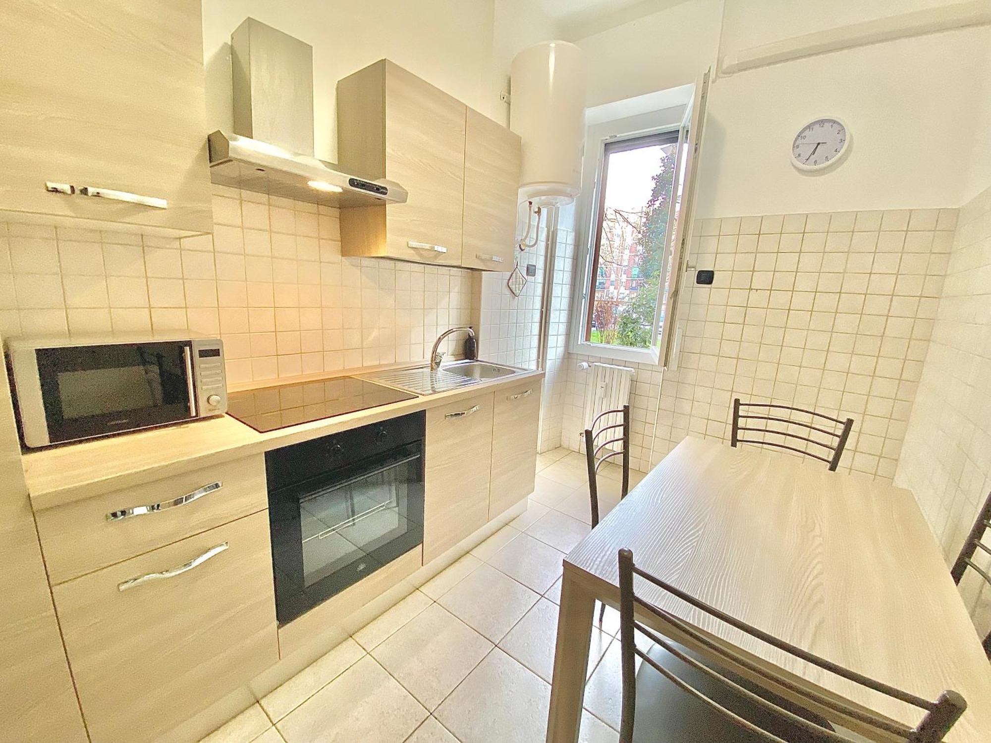 Apartament Navigli Style, Tra Metropolitana Famagosta, Comfort E Modernita Mediolan Zewnętrze zdjęcie